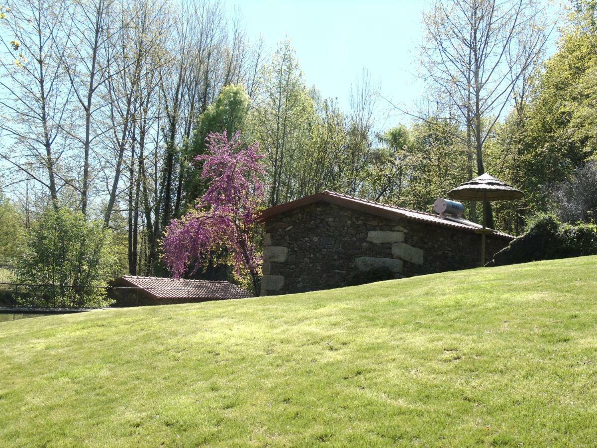 Quinta Da Chouza Agroturismo E Enoturismo Celorico De Basto Esterno foto